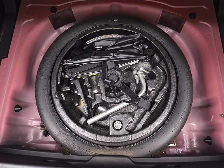 Audi Q2L 2018 car image #15