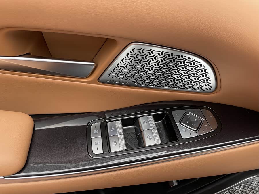 BYD HanL 2025 car image #15