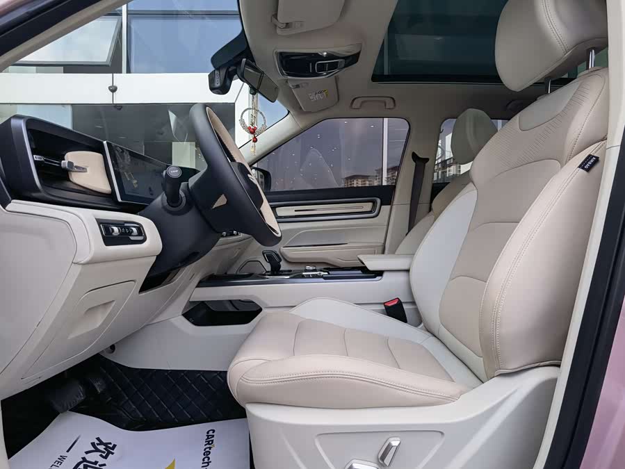 GEELY Monjaro MHEV 2022 car image #15