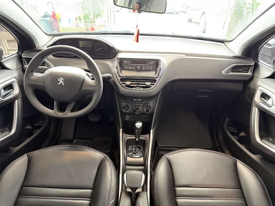 Peugeot 2008 2014 image de voiture #15