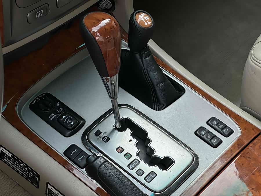 丰田 兰德酷路泽 2006 汽车图片 #15