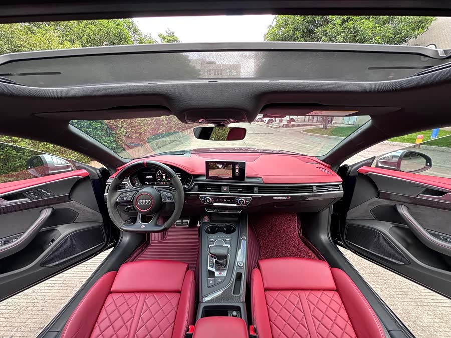 Audi S5 2019 car image #15