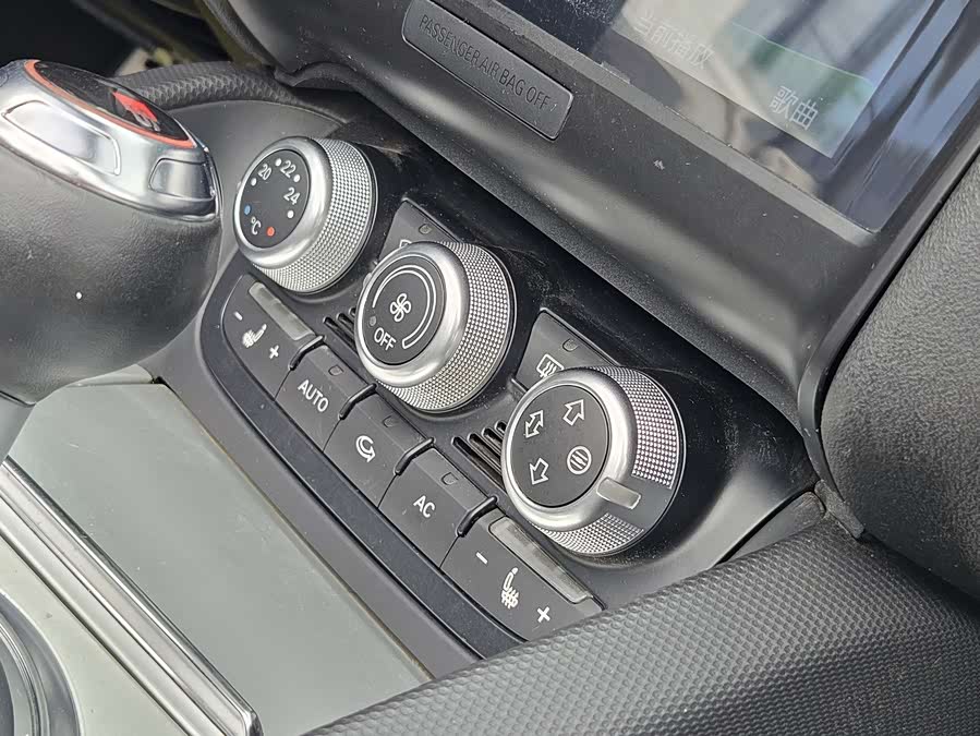 Audi TTS 2012 car image #15