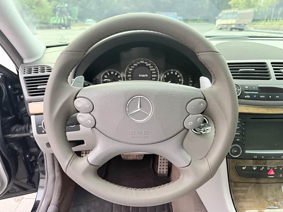 Mercedes-Benz E AMG 2008 immagine di auto #15