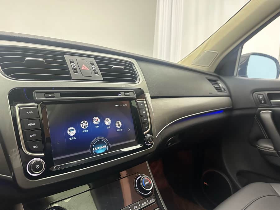 Haval H8 2017 car image #15