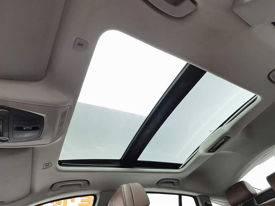 BMW 5 Series GT 2012 #15 BMW 5 Series GT 2012 immagine di auto #15