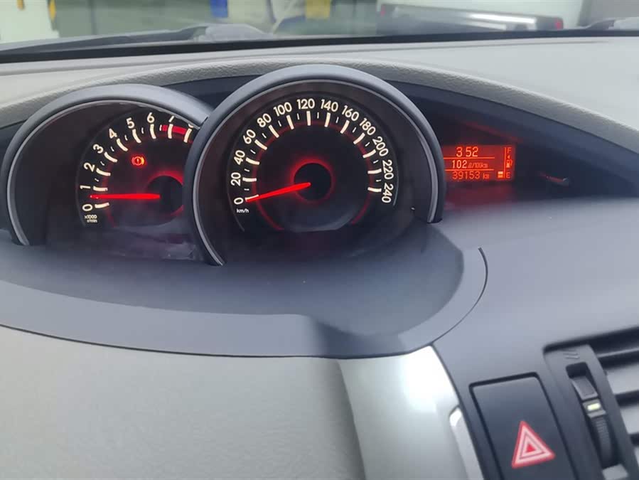 Toyota Reiz 2016 #15 Toyota Reiz 2016 car image #15