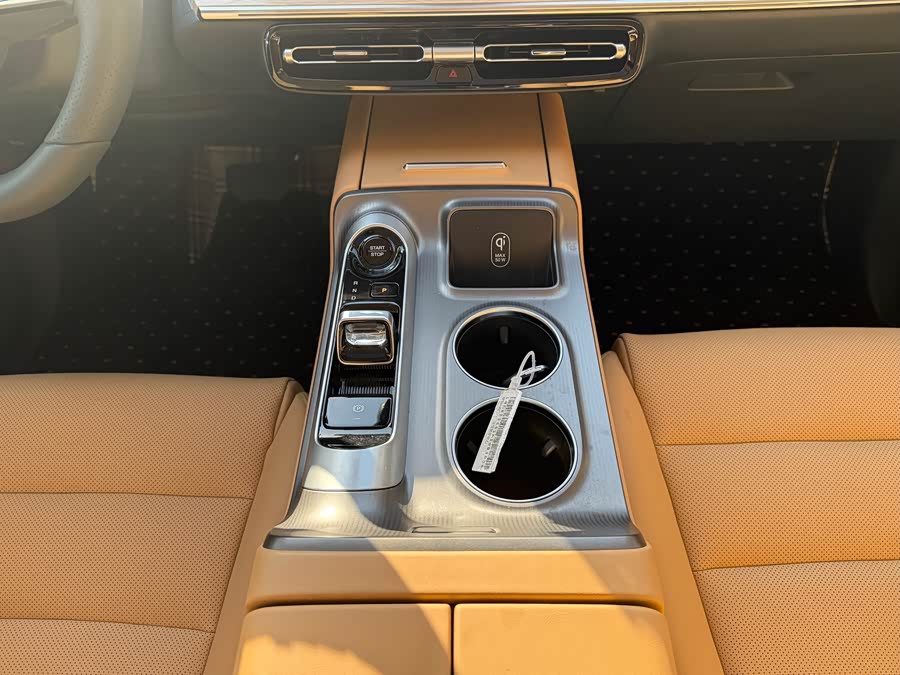 GAC Trumpchi E8 New Energy 2024 imagem de carro #15