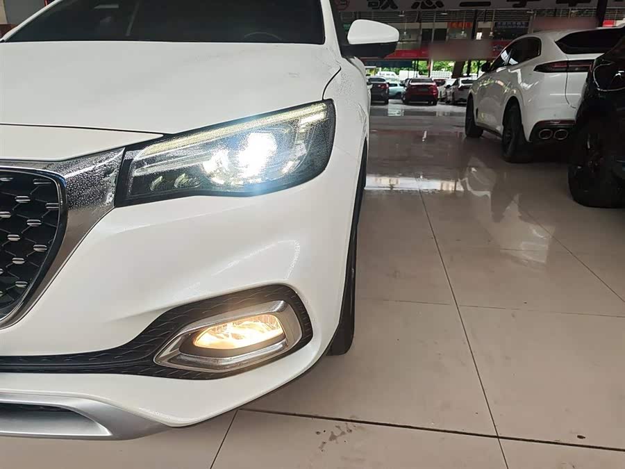 MG HS 2019 car image #15