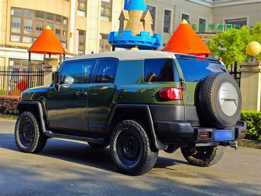 Toyota FJ Cruiser 2011 car image #15