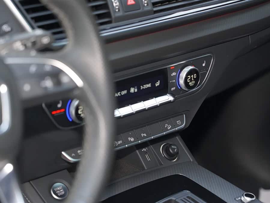 Audi Q5L Sportback 2023 car image #15