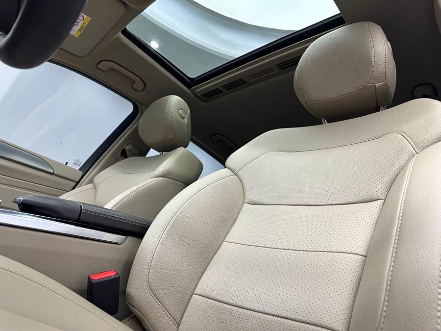 Mercedes-Benz M Class 2015 car image #15