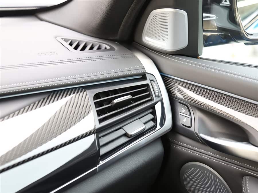 BMW X6 M 2020 car image #15