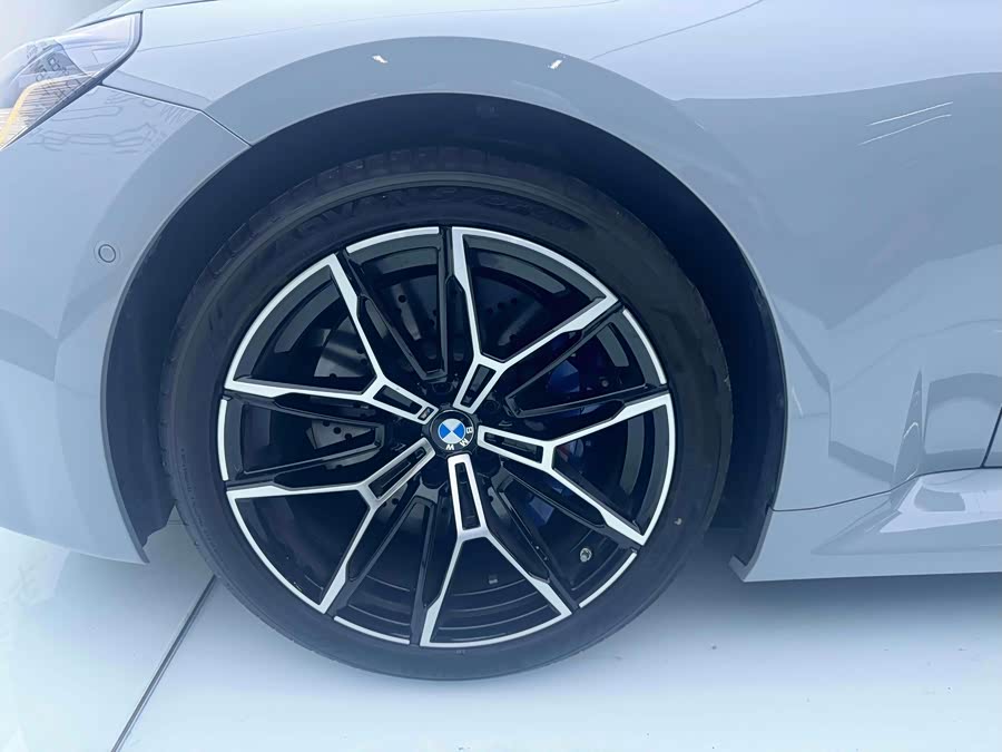 BMW M2 2025 #15 BMW M2 2025 car image #15