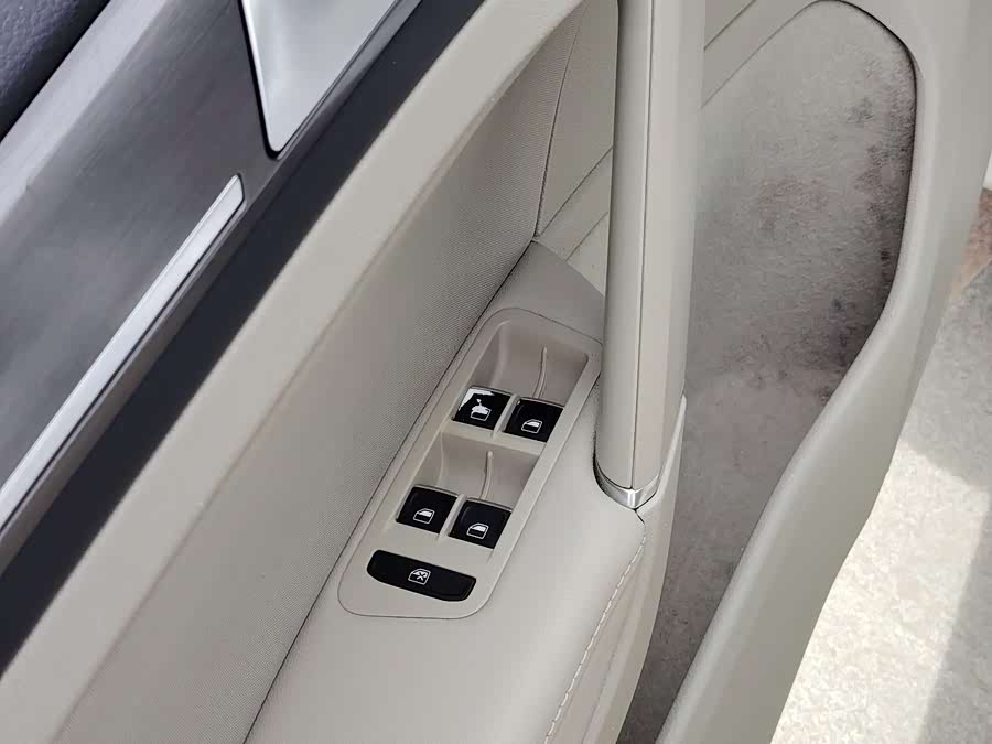 Volkswagen Golf 2015 car image #15