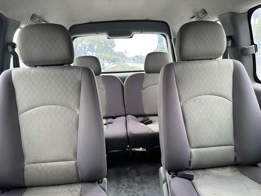 Lingzhi 2013 car image #15