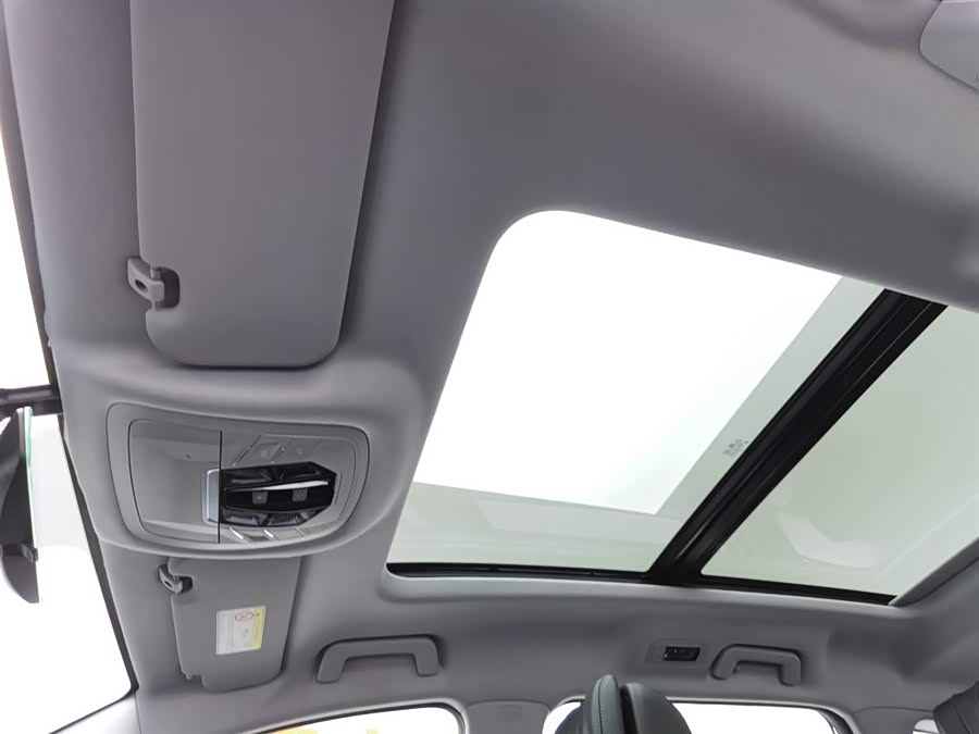 Chery Tiggo 8 Plus e+ 2022 car image #15