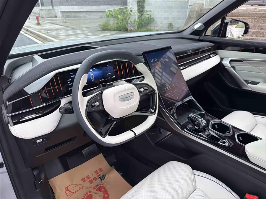 GEELY Boyue L 2023 car image #15