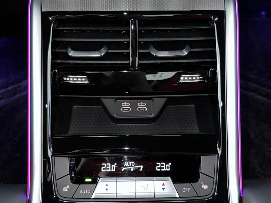 BMW 8 Series 2022 #15 BMW 8 Series 2022 car image #15