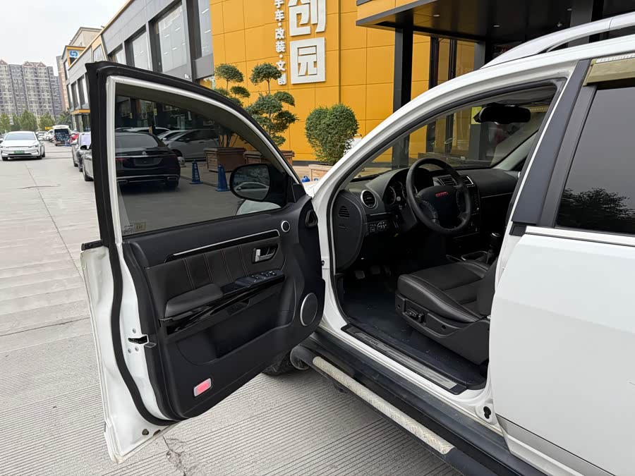 Haval H5 Class 2015 #15 Haval H5 Class 2015 car image #15