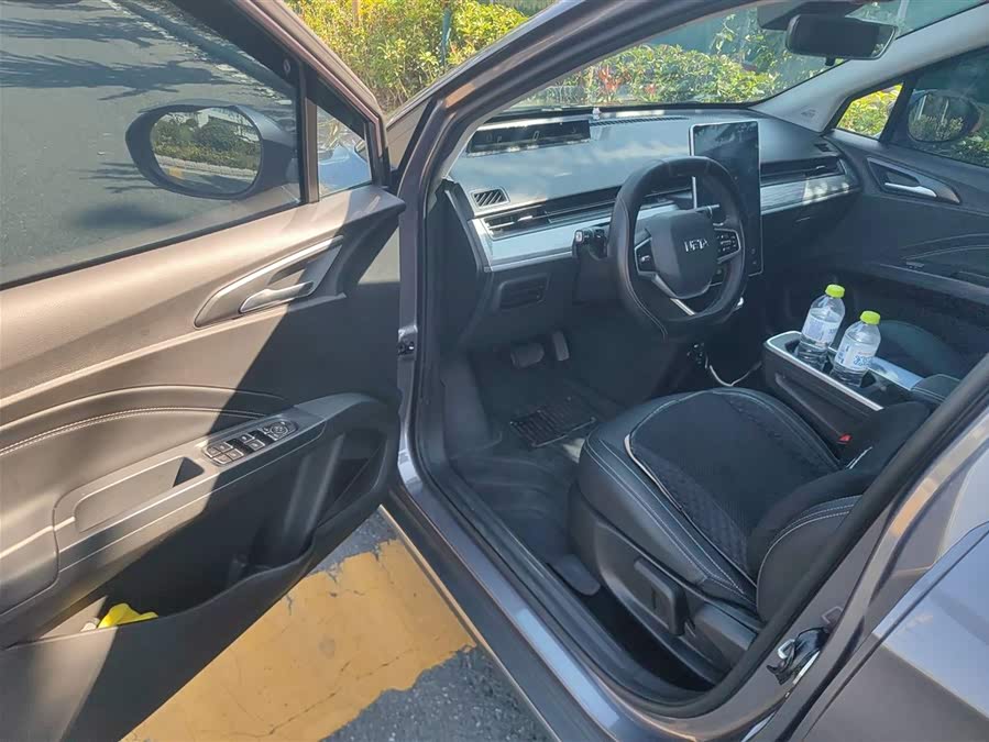 哪吒汽车 哪吒AYA 2024 汽车图片 #15