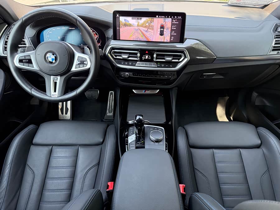 BMW X4 M40i 2024 car image #15