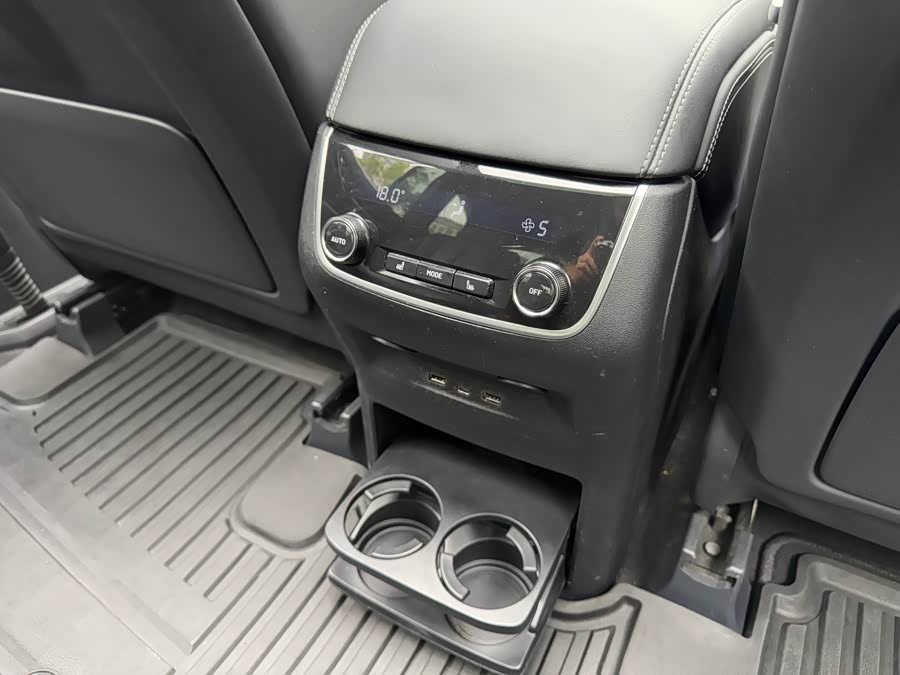 理想汽车 理想ONE 2021 汽车图片 #15