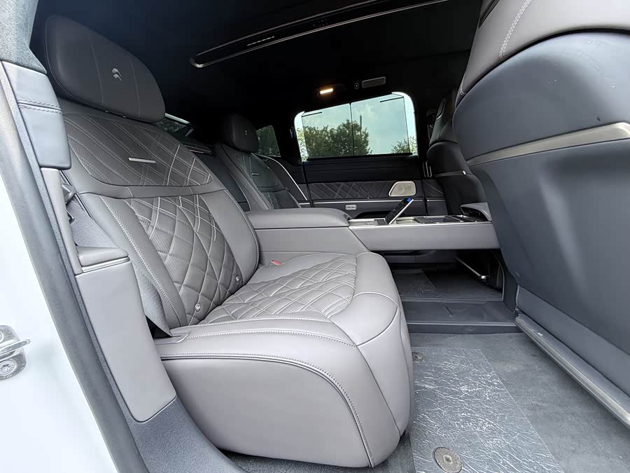 蔚来 蔚来ET9 2024 汽车图片 #15