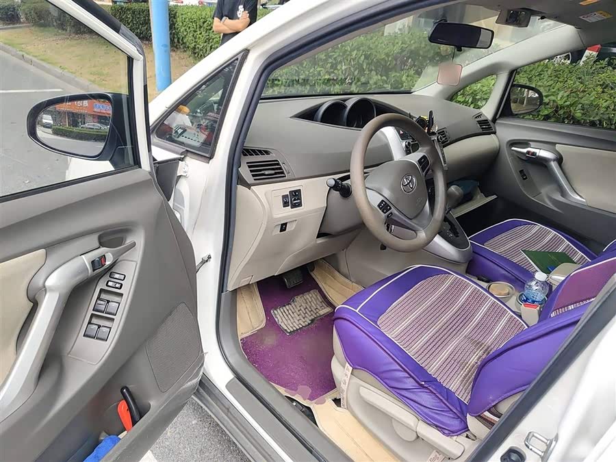 Toyota Reiz 2015 immagine di auto #15