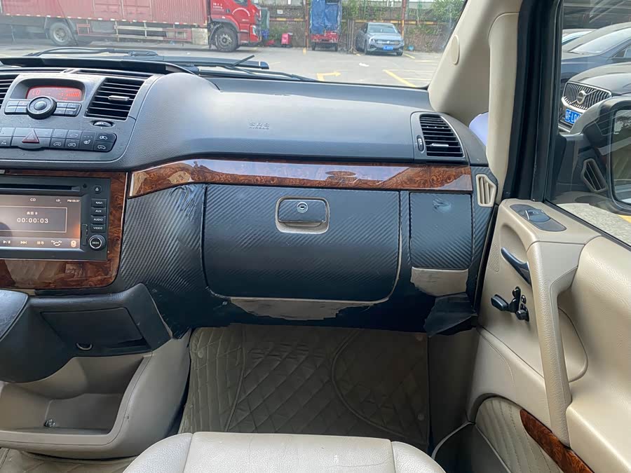 奔驰 唯雅诺 2012 汽车图片 #15