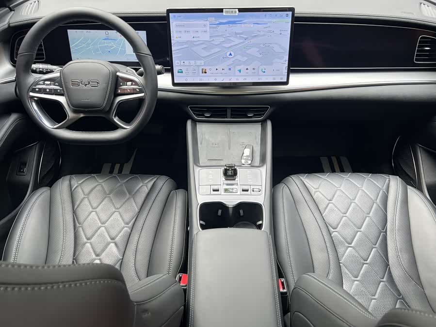 BYD Sea Lion 07 EV 2024 car image #15