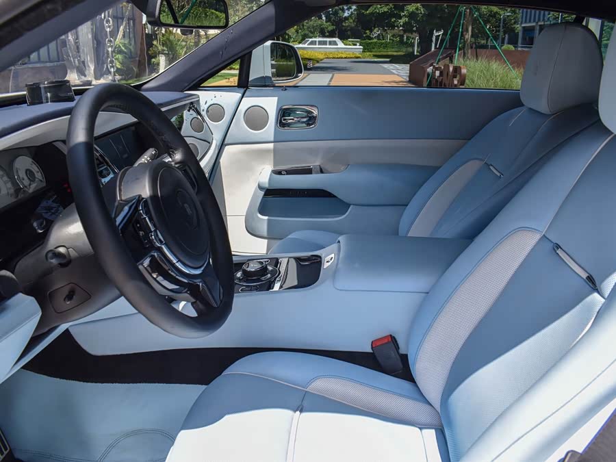 Rolls-Royce Dawn 2023 car image #15