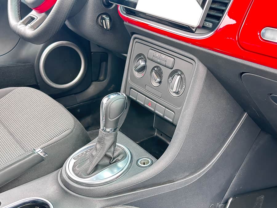 Volkswagen Beetle 2014 car image #15