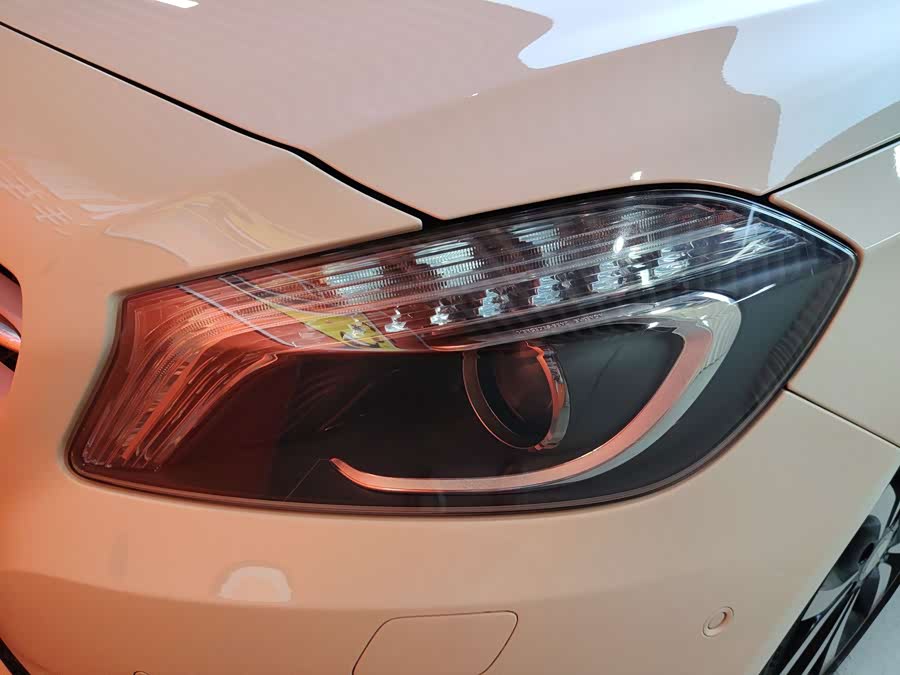 Mercedes-Benz A Class (Imported) 2014 car image #15