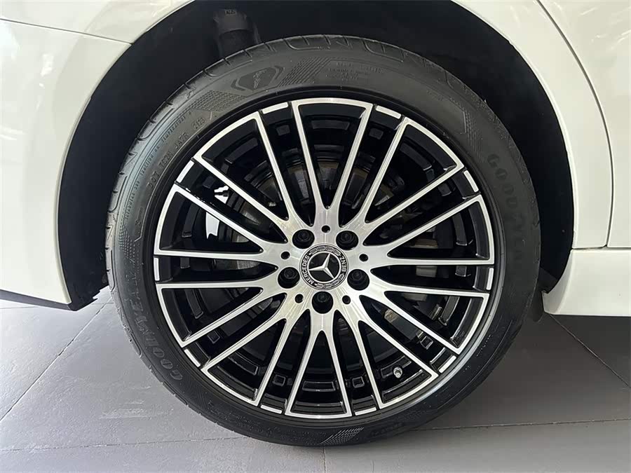 Mercedes-Benz C Class 2023 #15 Mercedes-Benz C Class 2023 car image #15