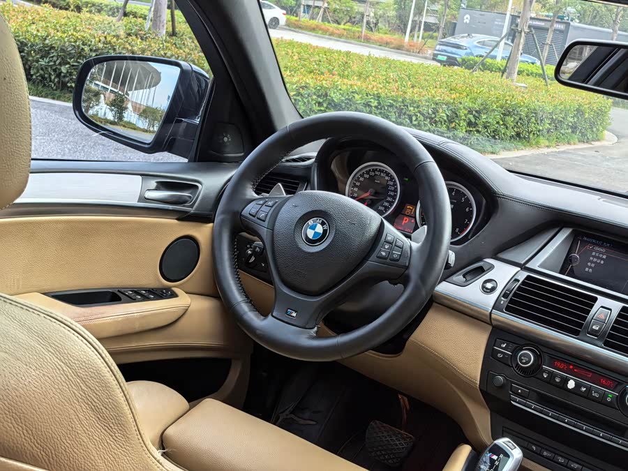 BMW X6 M 2011 car image #15