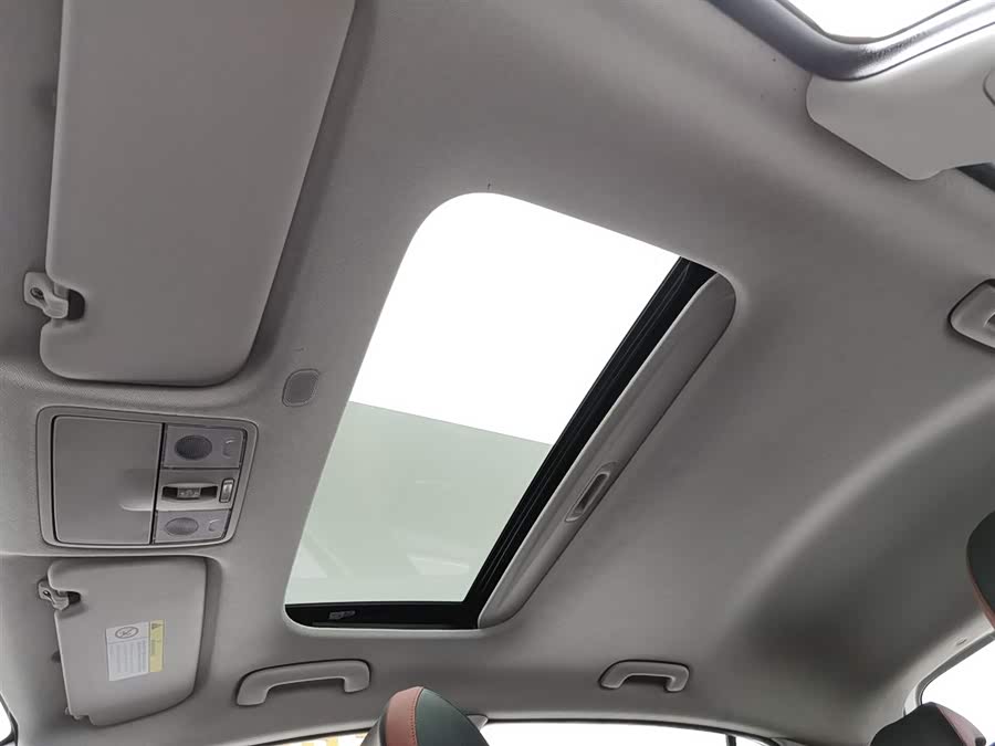 Kia Rio Cross 2019 car image #15