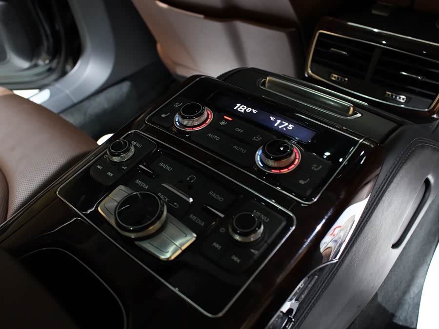 Audi A8 2013 imagen de coche #15