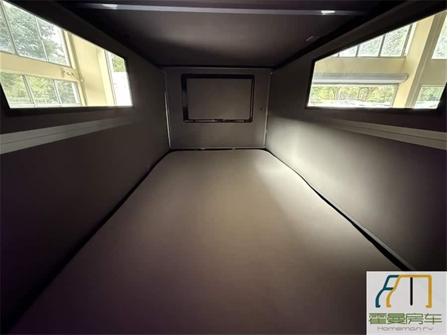 Ford Transit 2023 car image #15