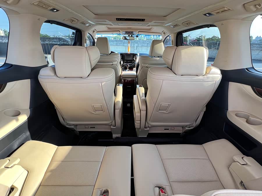 丰田 埃尔法 2017 汽车图片 #15