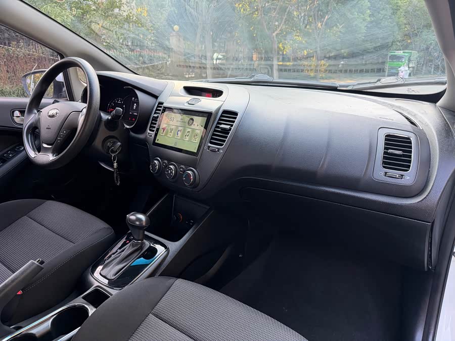 起亚 起亚K3 2018 汽车图片 #15