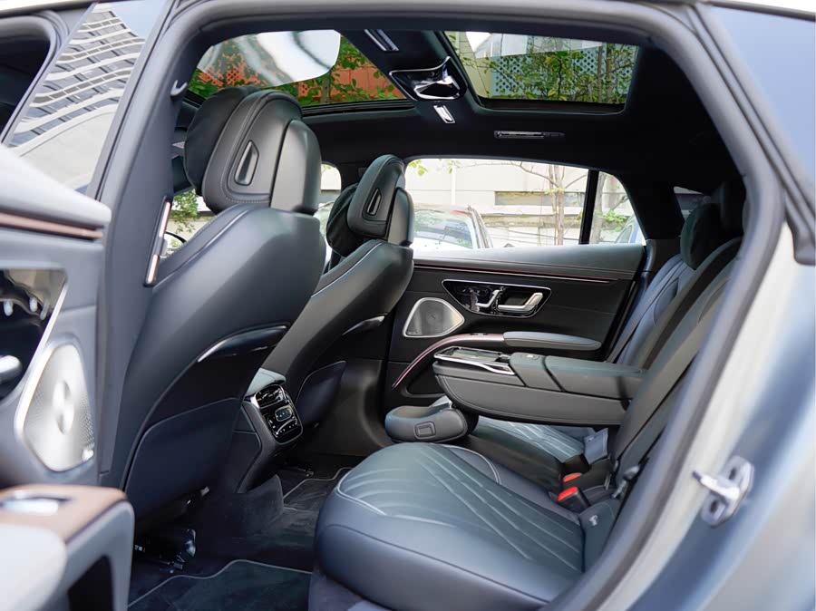 Mercedes-Benz EQS Class 2024 #15 Mercedes-Benz EQS Class 2024 car image #15