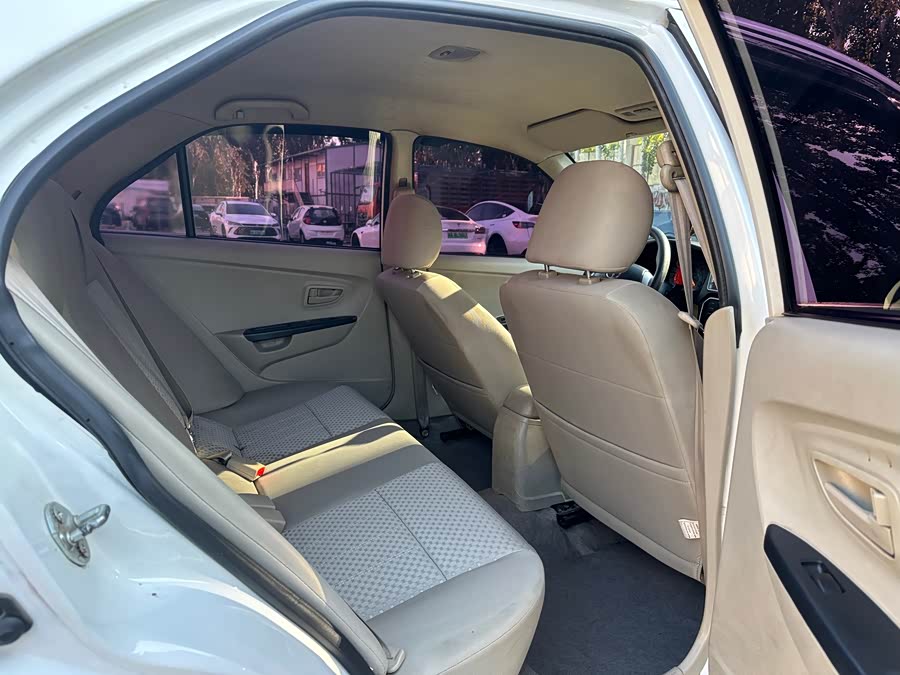 Soueast V3 Lingyue 2016 car image #15