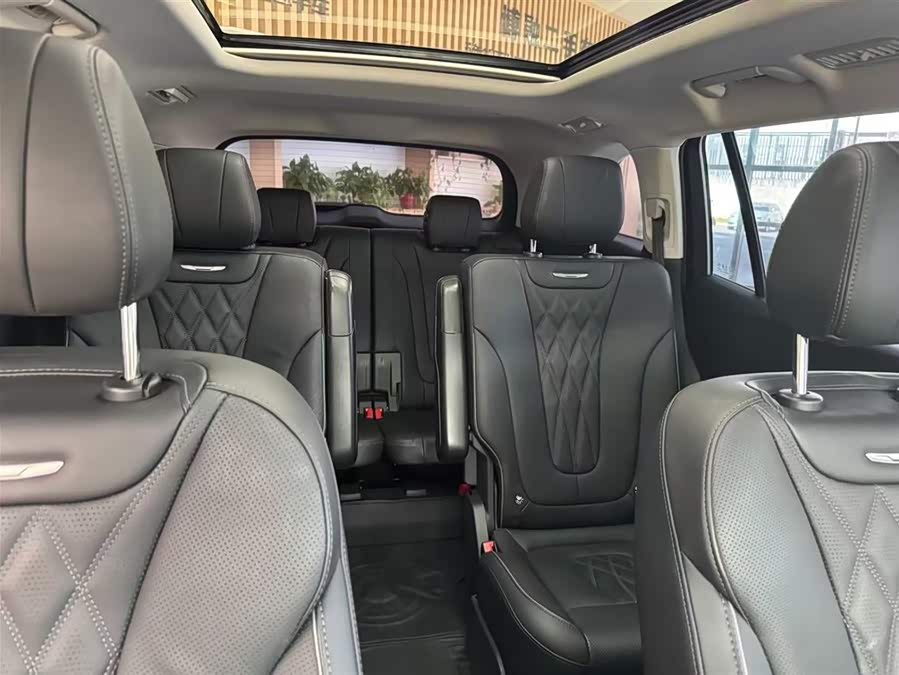 HongQi HS7 PHEV 2024 car image #15