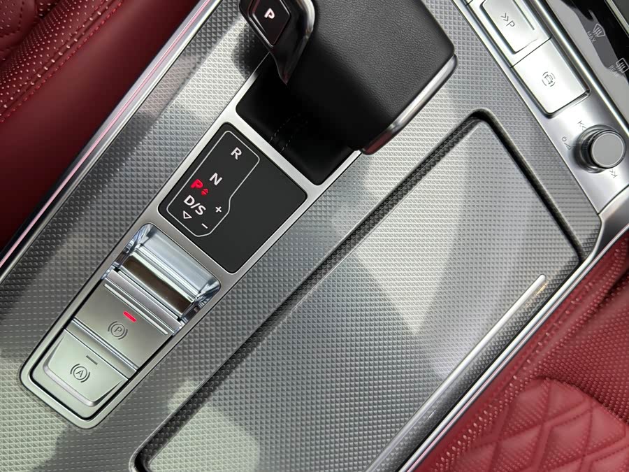 Audi A7L 2024 car image #15