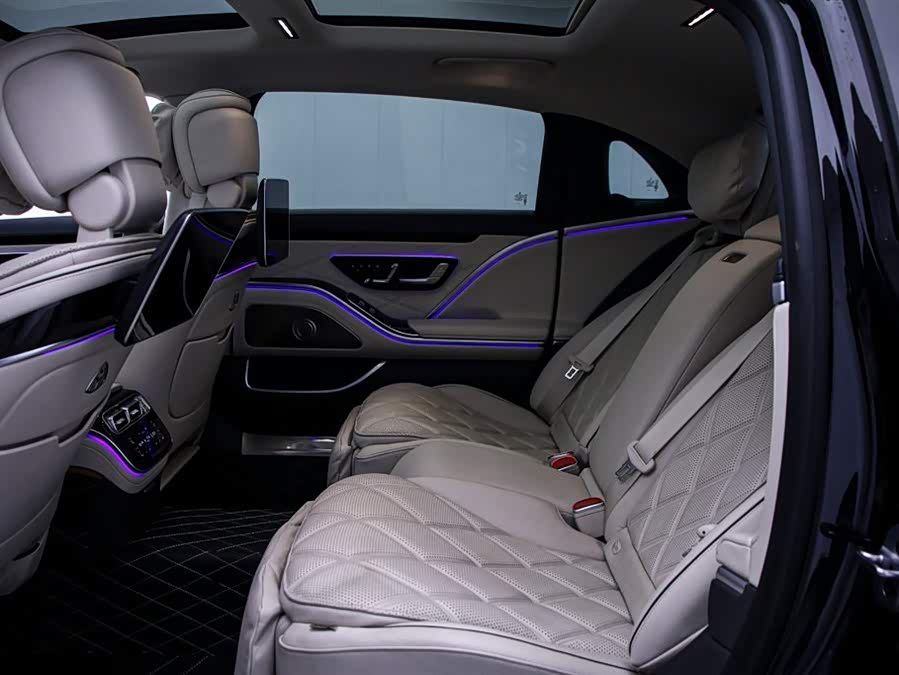 Mercedes-Benz Maybach S Class 2024 car image #15