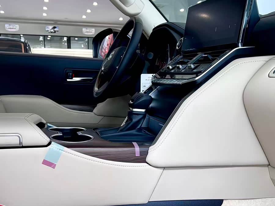 Toyota car image #15