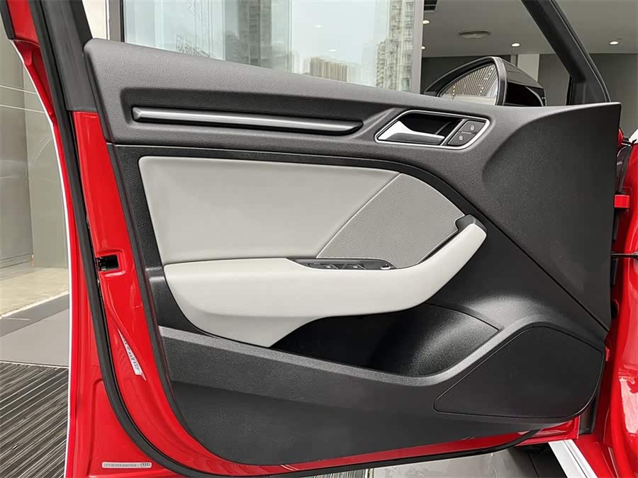 Audi A3 2018 immagine di auto #15