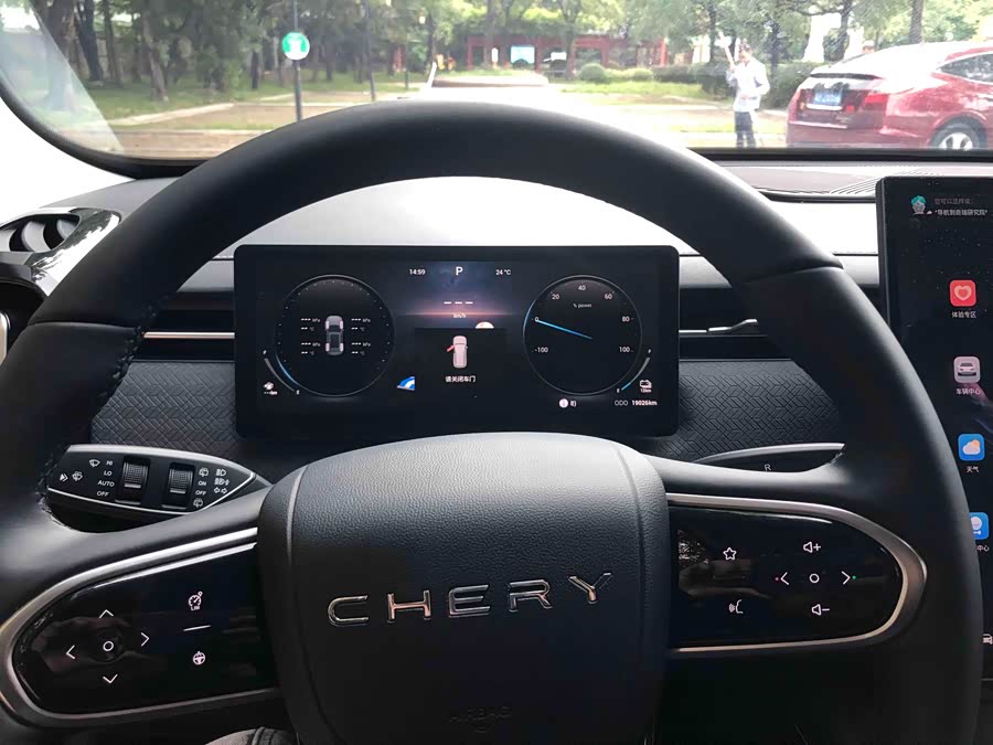 Chery Exploration 06 C-DM 2025 immagine di auto #15