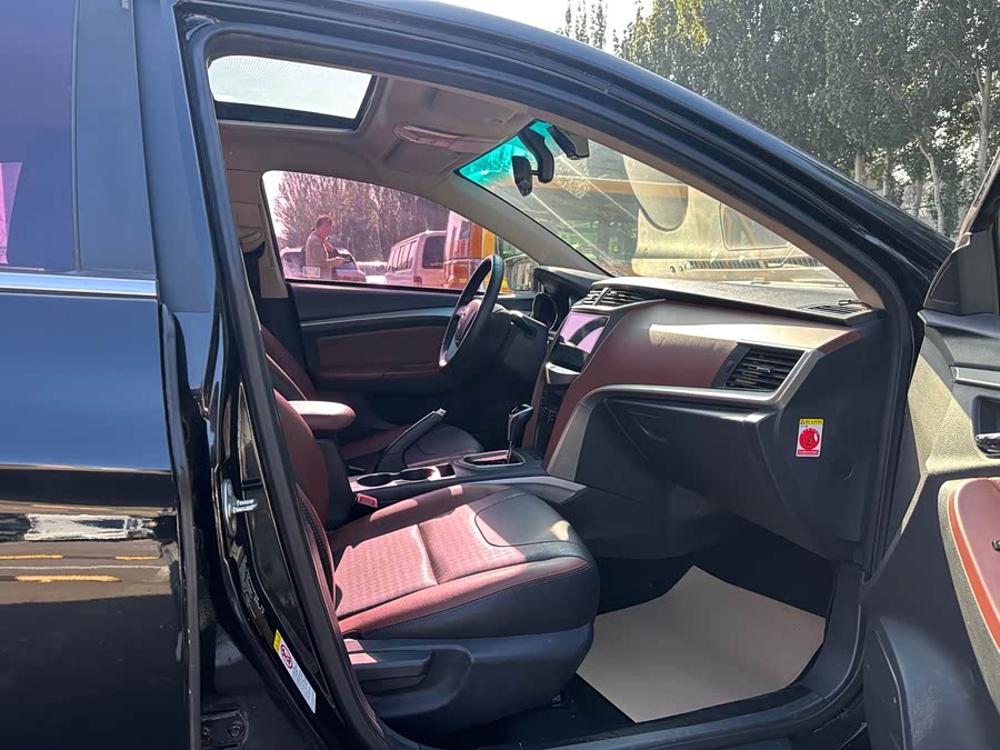 BYD G5 2016 car image #15